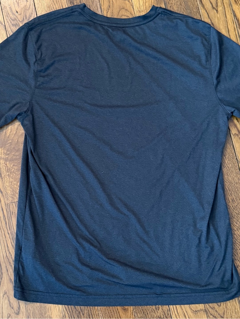Old Navy Men's Dark Navy Crewneck Short Sleeve Tee - Picture 2 of 5